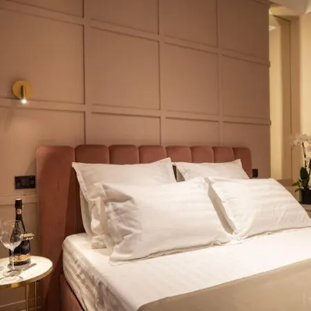Boutique Alnis 4*