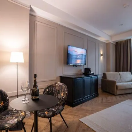 Boutique Alnis 4*