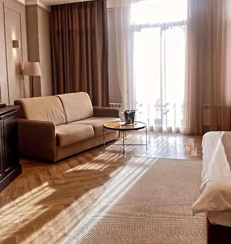 Konukevi Boutique Alnis